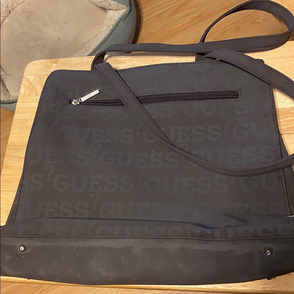 Guess tote - Picture 2 of 5